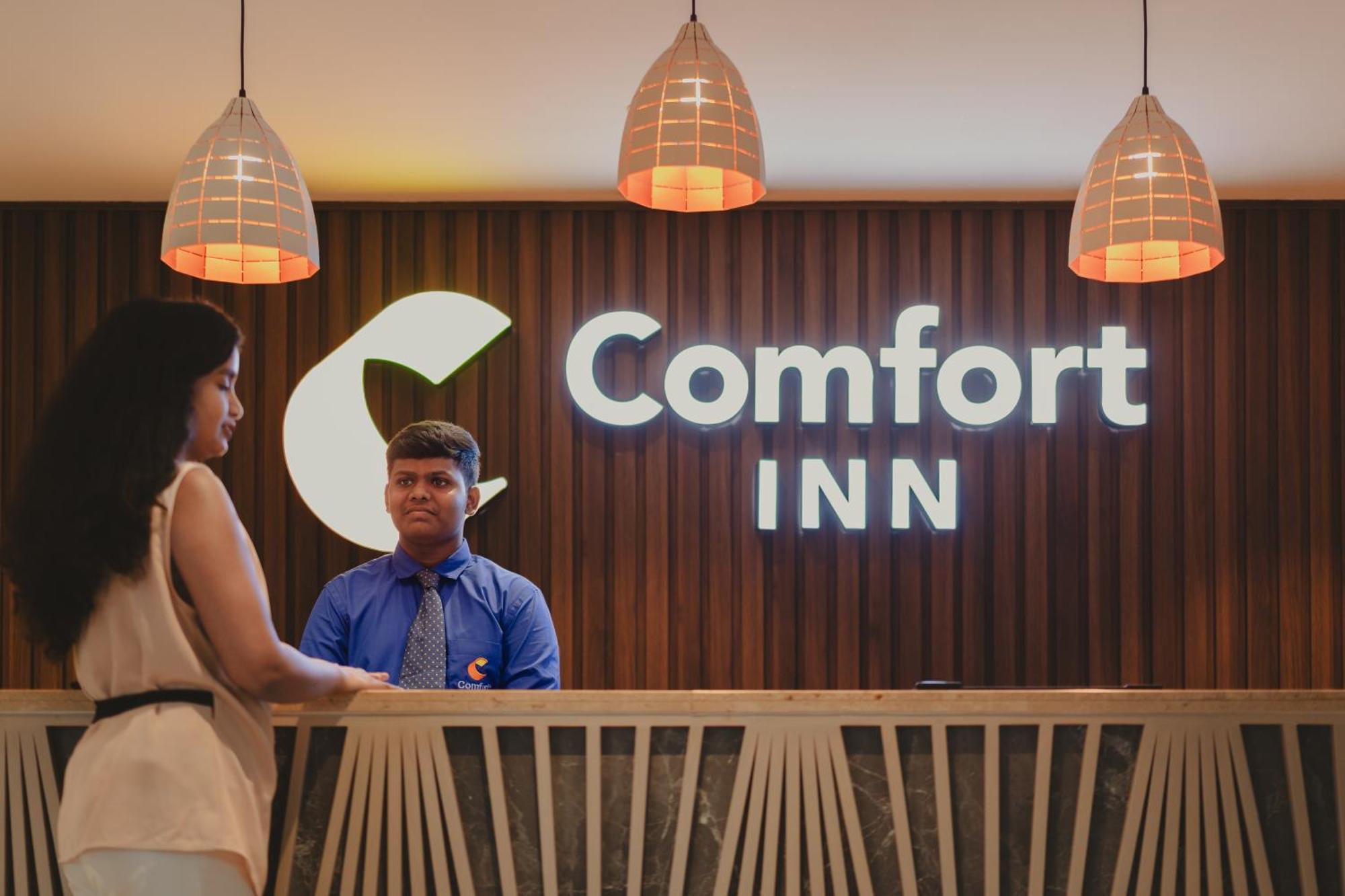 Comfort Inn Elite Jua エクステリア 写真